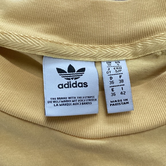 Adidas graphic tee size small - Picture 2 of 3
